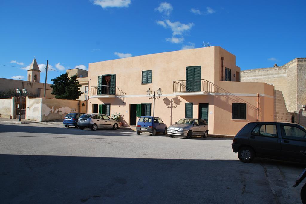 Il Giardino Ipogeo Apartment Favignana Bagian luar foto